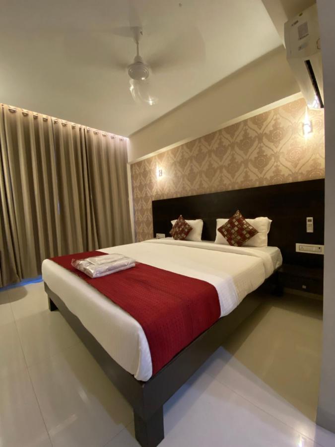 Hotel Singh'S By Wb Inn, Vashi, Navi Mumbai Ngoại thất bức ảnh