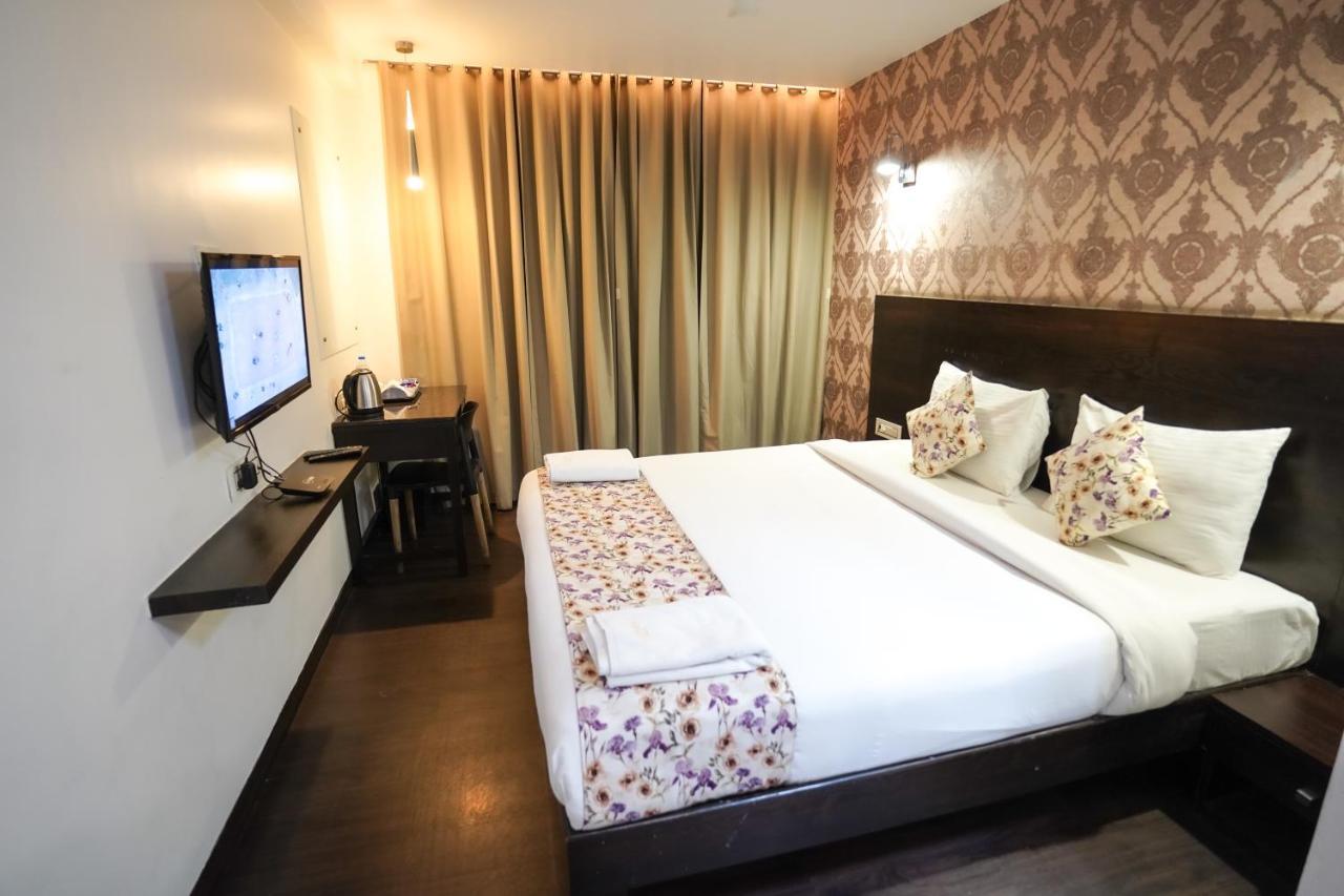 Hotel Singh'S By Wb Inn, Vashi, Navi Mumbai Ngoại thất bức ảnh